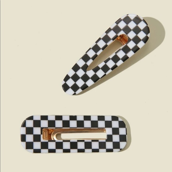 2 Pc. Checkered Hair Clips - Picture 2 of 4